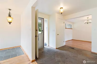 3536 NE 94th Street, Seattle, WA 98115 - Photo 9