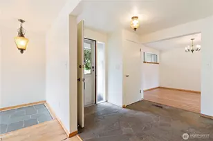 3536 NE 94th St, Seattle, WA 98115 - Photo 9