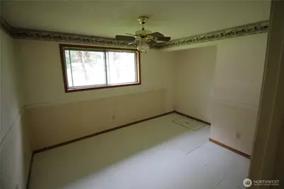 9513 NE Burton Road, Vancouver, WA 98662 - Photo 9