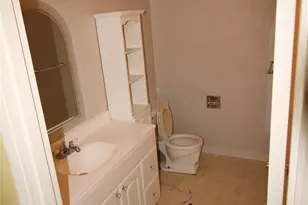 9513 NE Burton Rd, Vancouver, WA 98662 - Photo 5