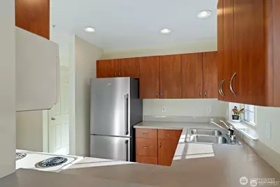 20800 72nd Avenue W #202, Edmonds, WA 98026 - Photo 11