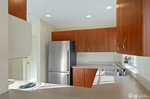 20800 72nd Ave W, Edmonds, WA 98026 - Photo 11
