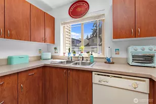 20800 72nd Ave W, Edmonds, WA 98026 - Photo 15