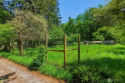 3511 Quade Road, Clinton, WA 98236 - Photo 31