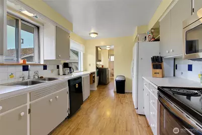 1410 7th Avenue SW, Puyallup, WA 98371 - Photo 7