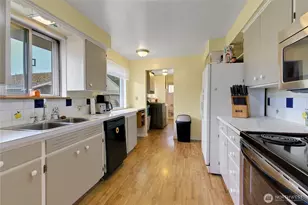 1410 7th Ave SW, Puyallup, WA 98371 - Photo 7