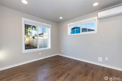12757 Dayton Avenue N #B, Seattle, WA 98133 - Photo 21