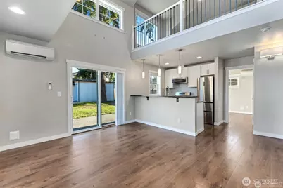 12757 Dayton Avenue N #B, Seattle, WA 98133 - Photo 7