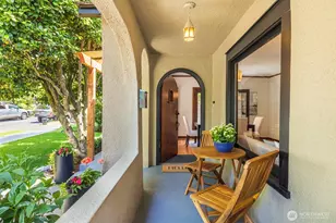 1423 N 47th St, Seattle, WA 98103 - Photo 3
