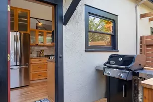 1423 N 47th St, Seattle, WA 98103 - Photo 13