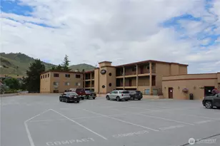 322 W Woodin Ave, Chelan, WA 98816 - Photo 3