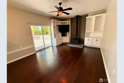 16603 35th Street Ct E, Lake Tapps, WA 98391 - Photo 5