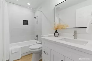 895 Highwood Dr SW, Issaquah, WA 98027 - Photo 21