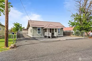 198 3rd St, Touchet, WA 99360 - Photo 3