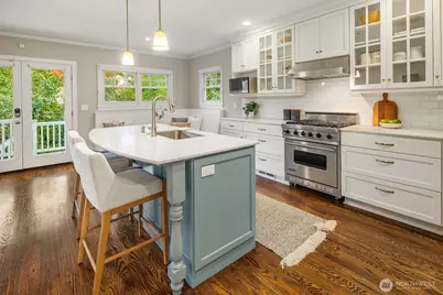 4839 NE 43rd Street, Seattle, WA 98105 - Photo 5