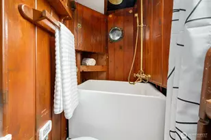 2143 N Northlake Way, Seattle, WA 98103 - Photo 13