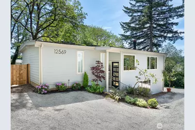 12569 37th Avenue NE, Seattle, WA 98125 - Photo 1