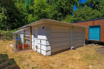 12027 10th Avenue S, Seattle, WA 98168 - Photo 3