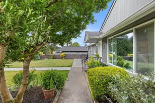 1826 N 199th St, Shoreline, WA 98133 - Photo 19