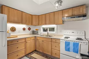 1059 Island Dr, Lummi Island, WA 98262 - Photo 11