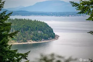 1059 Island Dr, Lummi Island, WA 98262 - Photo 3