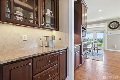 2416 Cascade Drive E, Roy, WA 98580 - Photo 11