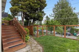 6533 20th Ave NE, Seattle, WA 98115 - Photo 3