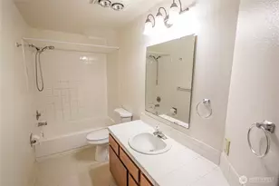 108 Kensington Ave SW, Kent, WA 98030 - Photo 23