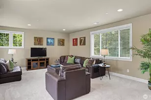 24020 NE 20th St, Sammamish, WA 98074 - Photo 29