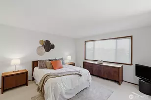 9522 1st Ave NE, Seattle, WA 98115 - Photo 11