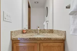 9522 1st Ave NE, Seattle, WA 98115 - Photo 9