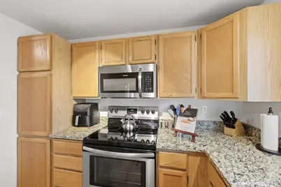 9522 1st Avenue NE #A4, Seattle, WA 98115 - Photo 5
