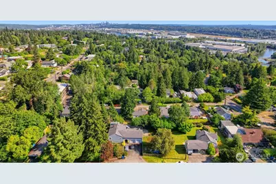 2315 S 116th Place, Seattle, WA 98168 - Photo 39