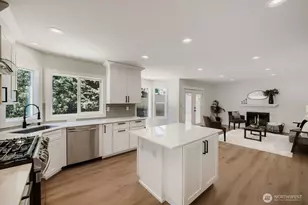 303 S 302nd Pl, Federal Way, WA 98003 - Photo 11
