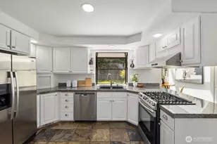 1115 N 30th St, Renton, WA 98056 - Photo 15