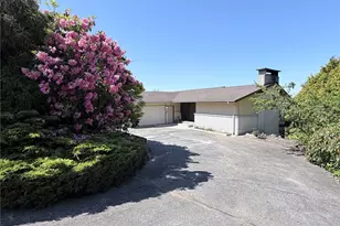 2505 Hillside Ln, Everett, WA 98203 - Photo 1