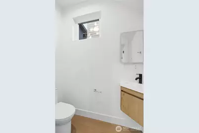 11731 Durland Avenue NE, Seattle, WA 98125 - Photo 23