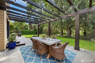 25901 NE 1st Place, Sammamish, WA 98074 - Photo 33