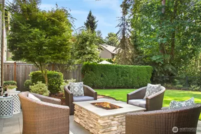 25901 NE 1st Place, Sammamish, WA 98074 - Photo 35
