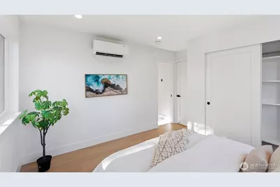 11733 Durland Avenue NE #B, Seattle, WA 98125 - Photo 17