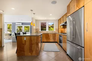 8819 Ashworth Ave N, Seattle, WA 98103 - Photo 19