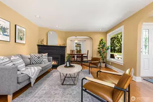 8819 Ashworth Ave N, Seattle, WA 98103 - Photo 17