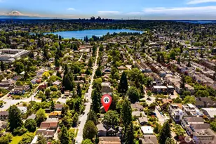 8819 Ashworth Ave N, Seattle, WA 98103 - Photo 3