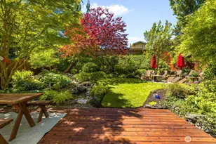 8819 Ashworth Ave N, Seattle, WA 98103 - Photo 5