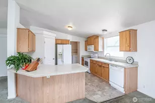 10503 197th St E, Graham, WA 98338 - Photo 15