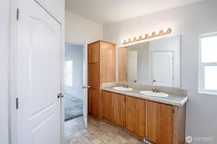 10503 197th St E, Graham, WA 98338 - Photo 27