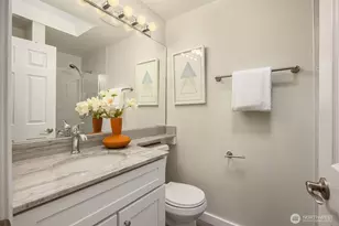 12323 NE 97th St, Kirkland, WA 98033 - Photo 17