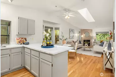 12323 NE 97th Street #M, Kirkland, WA 98033 - Photo 3
