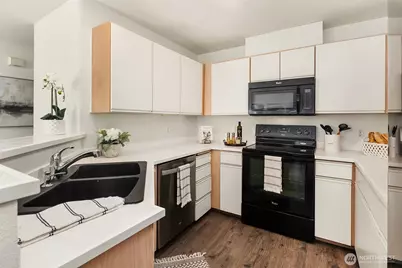 9210 Market Pl #D201, Lake Stevens, WA 98258 - Photo 7