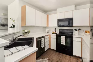 9210 Market Pl, Lake Stevens, WA 98258 - Photo 7